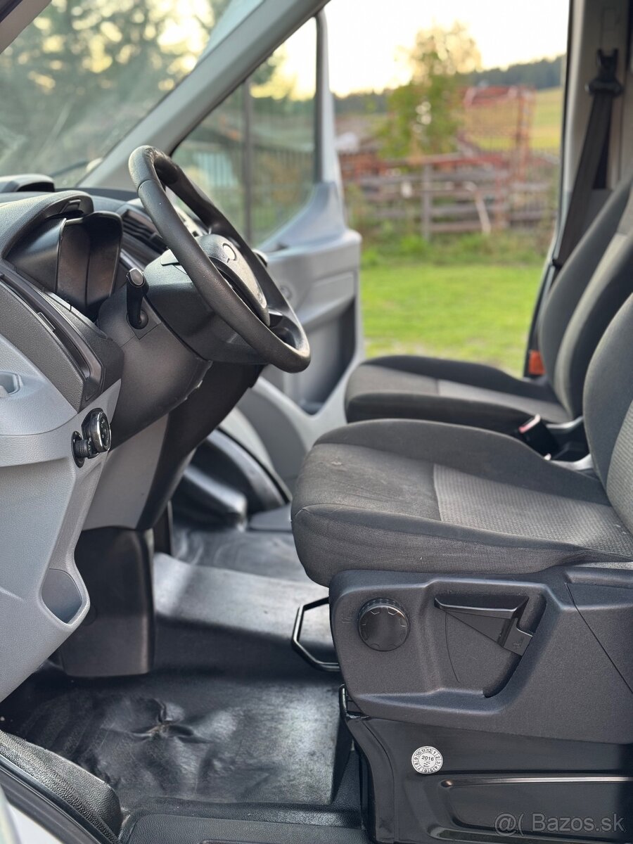 Ford Transit - 9
