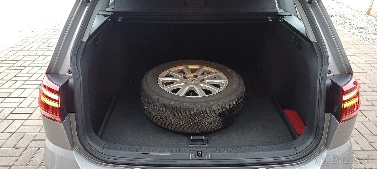 Volkswagen Golf Variant 1.6 TDI Comfortline Možný Leasing - 9