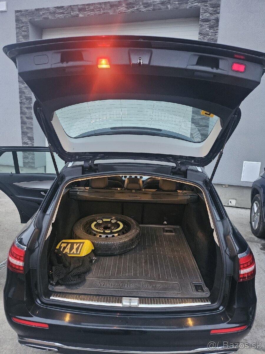 Mercedes Benz W213 E 220d Facelift Rok 2021 143 kW - 9