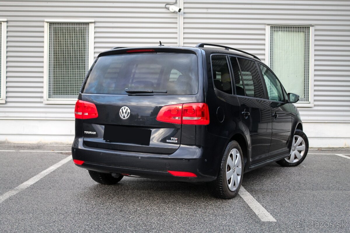 Volkswagen Touran 1.6 TDI DSG - 9