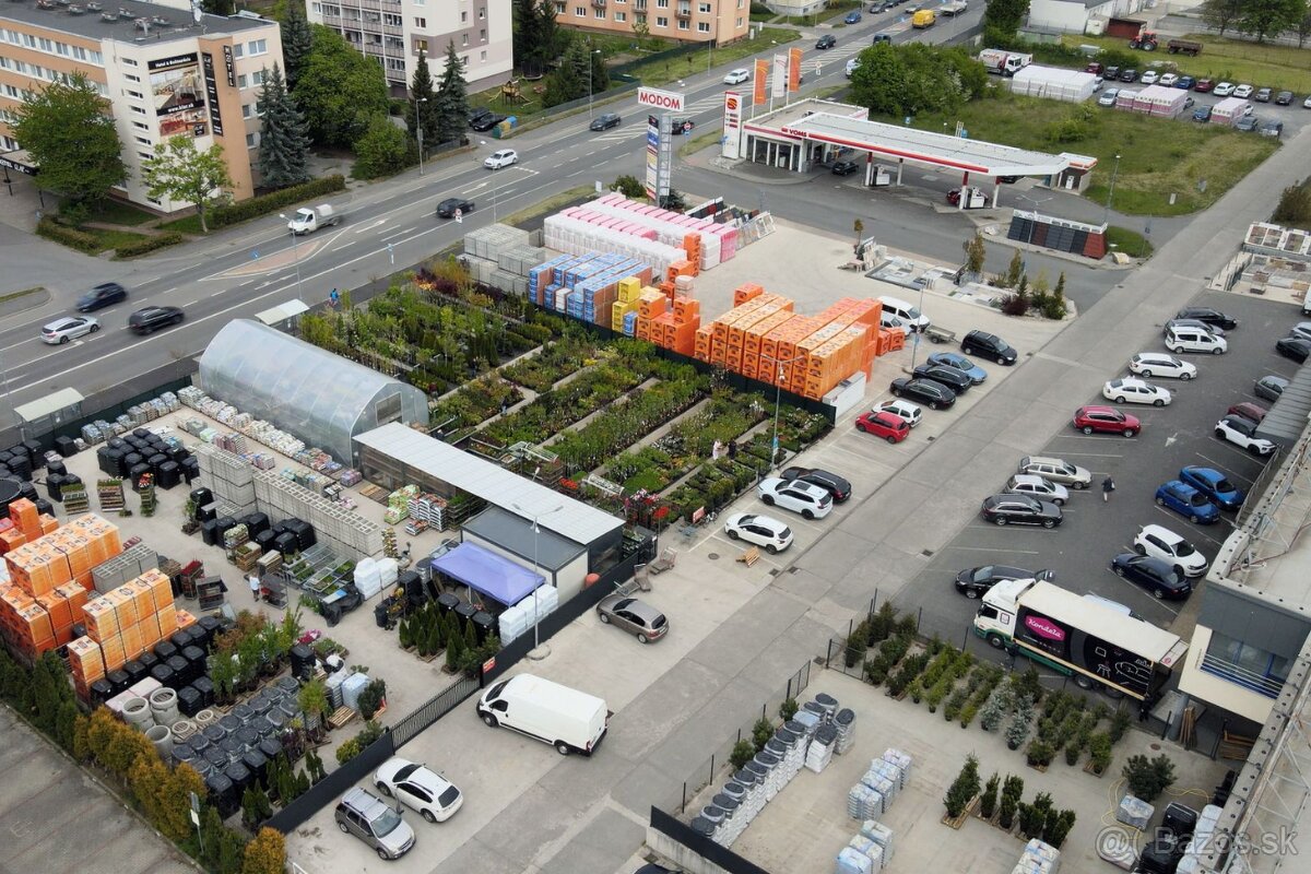 Obchodný priestor na prenájom 131 m² v polyfunkčnom centre - 9