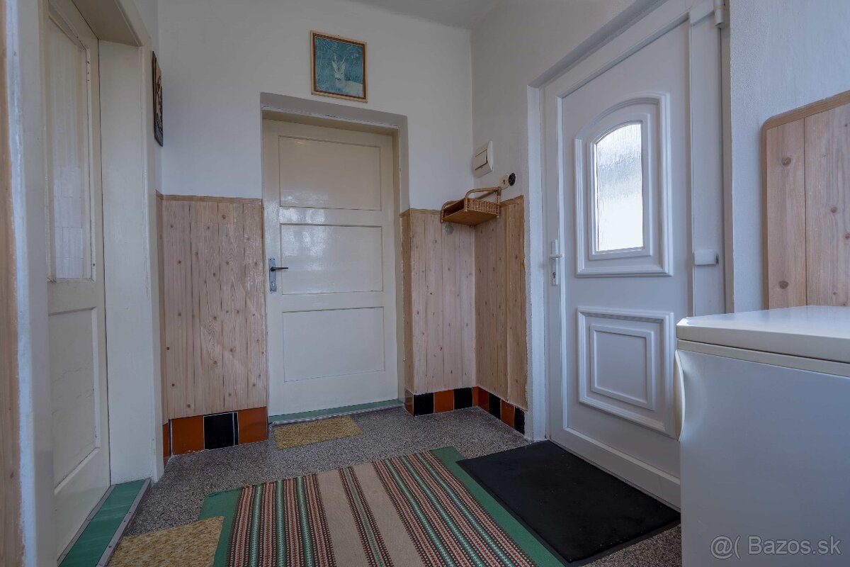 NA PREDAJ: Rodinný dom so záhradou v Rohožníku - 9
