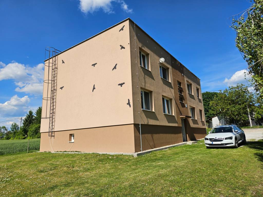 Predáme zrekonštruovaný 3-izbový byt, obec Sľažany, časť Hor - 9