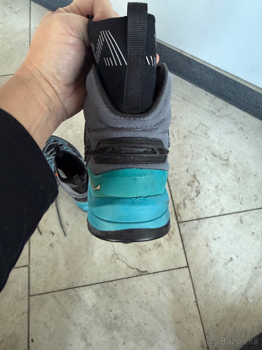 Predam topanky turisticke zn. Salewa - 9