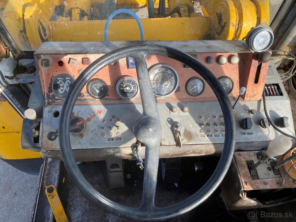 ZTS 1988 VIN 617 - 9