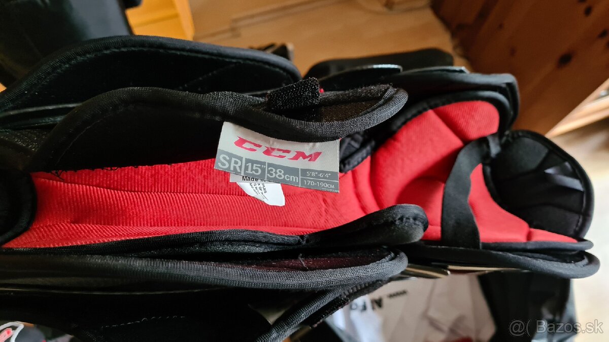 hokejova vystroj CCM vl. L - 9