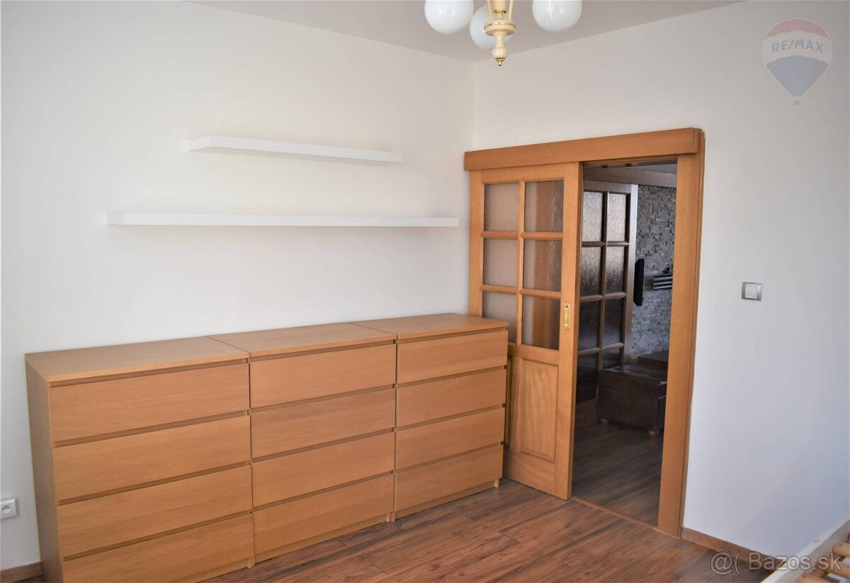 Prenájom 3 izbový byt Nitra Baničova - 9