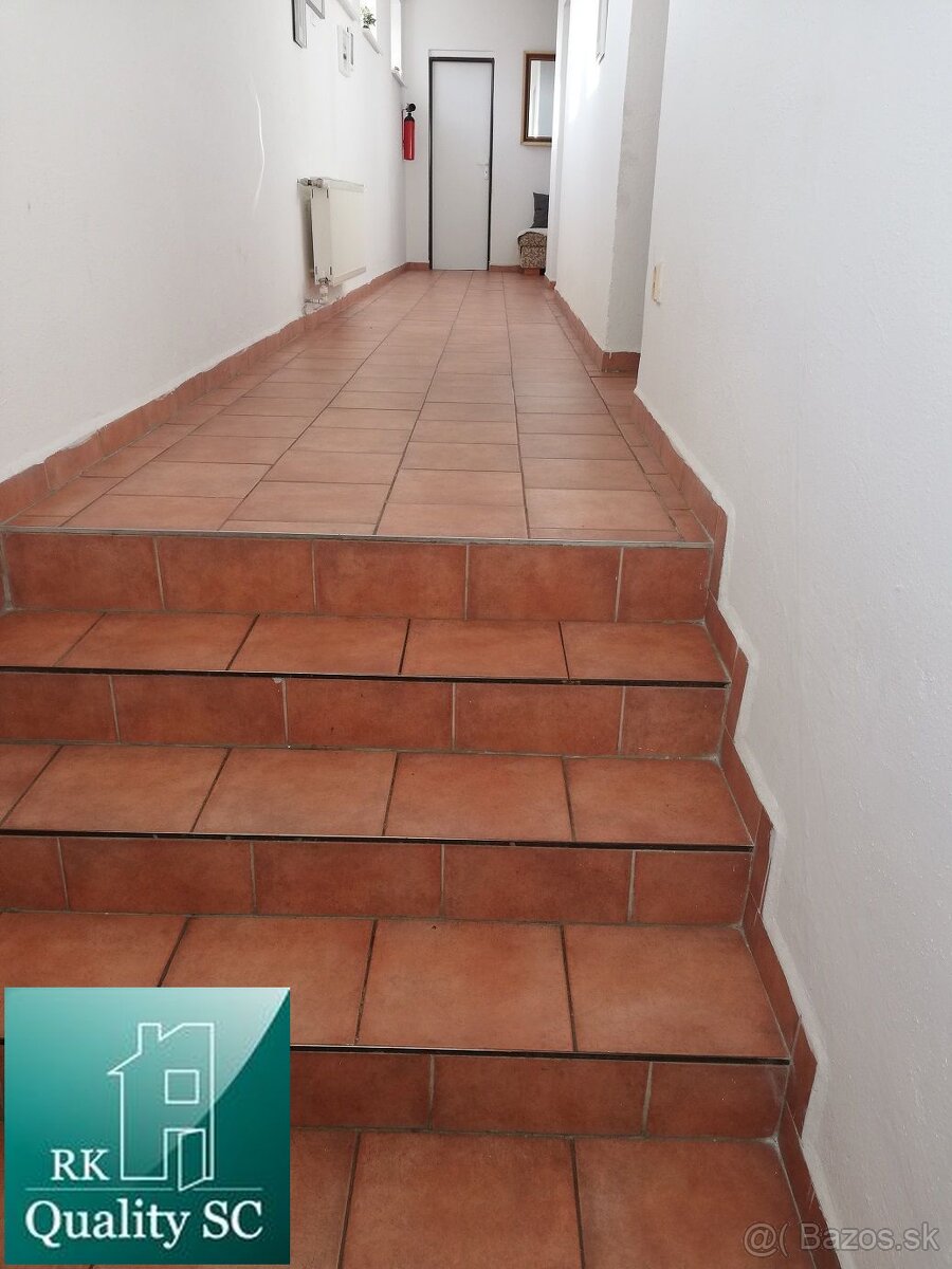 NA PREDAJ – polyfunkčný objekt v úplnom centre mesta Senec - - 9