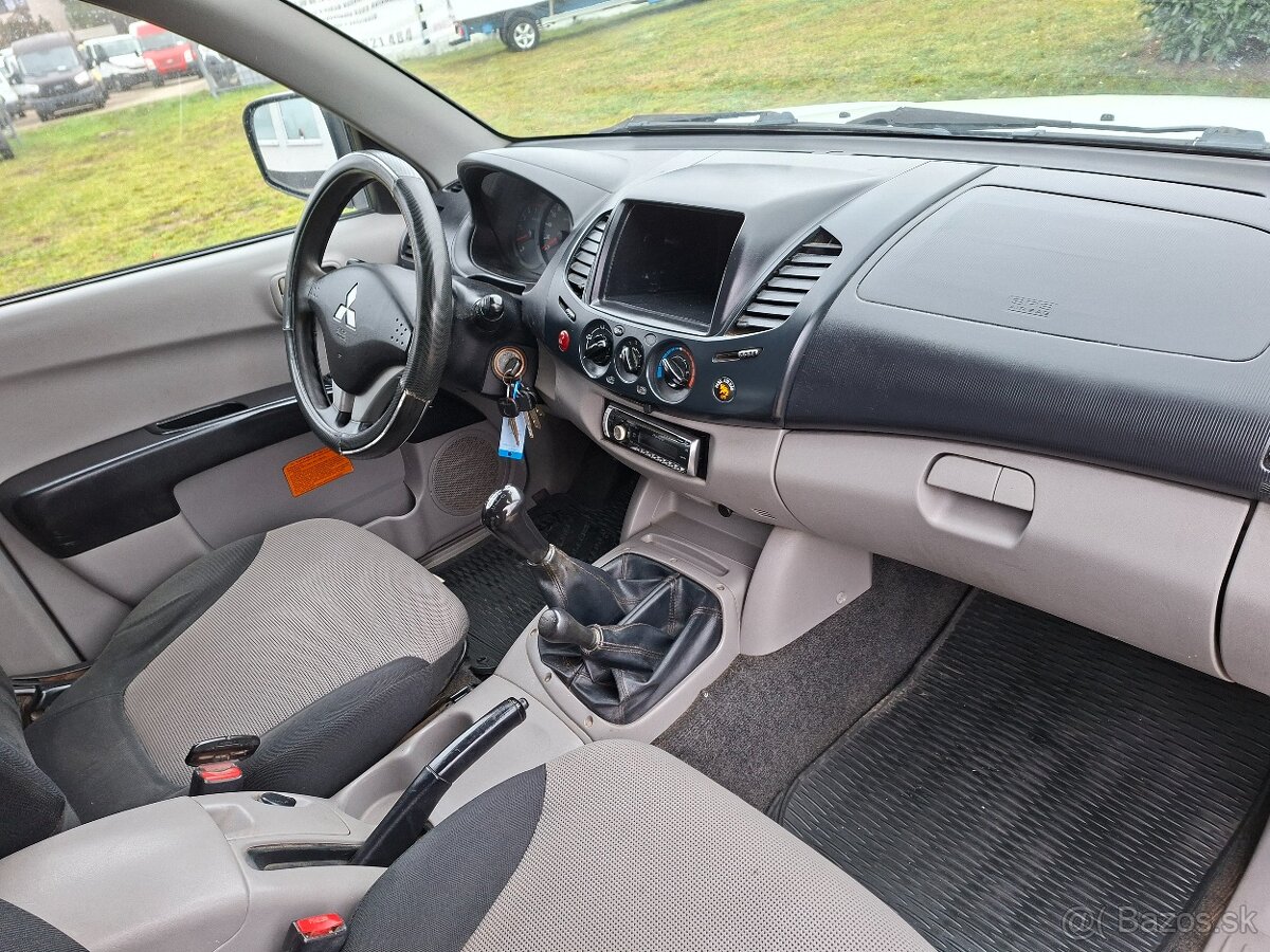 Mitsubishi L 200 L200 2.5 DI-D Single Cab 2011 - 9