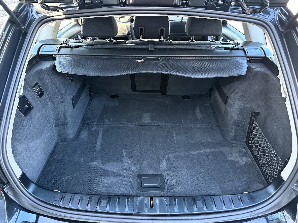 BMW Rad 3 Touring 320d A/T - 9