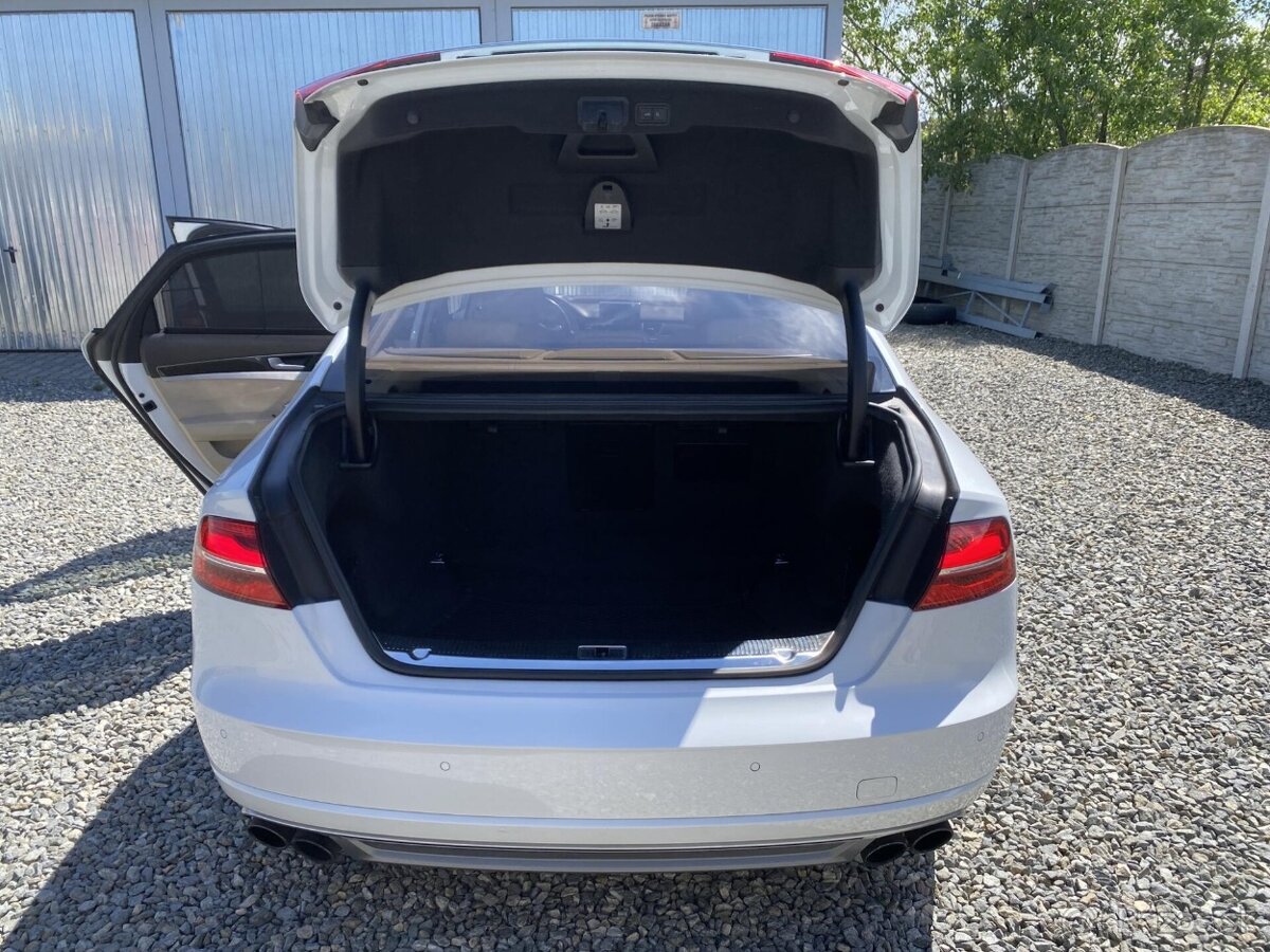 Audi A8 S8 4.0i V8 520PS CZ DPH EXTRA - 9