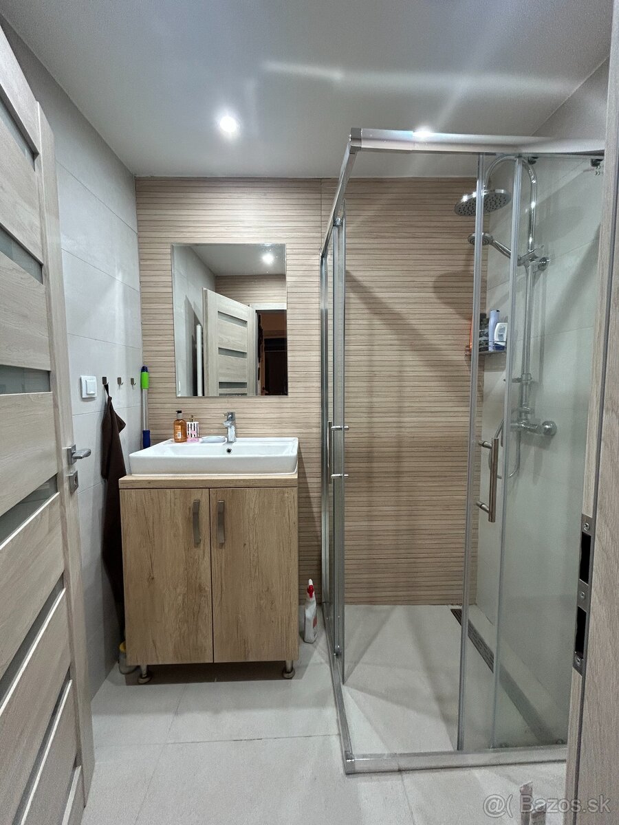 Chata Slanské vrchy – prenájom, 6 osôb, 50€/noc - 9