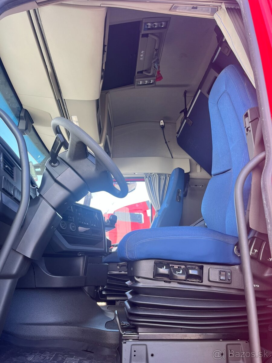 VOLVO FH 460 GLOBE EURO 6 - 9