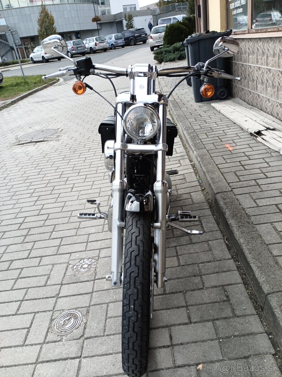 Harley Davidson Sportster XL 883 Custom EU verze 100 LET - 9