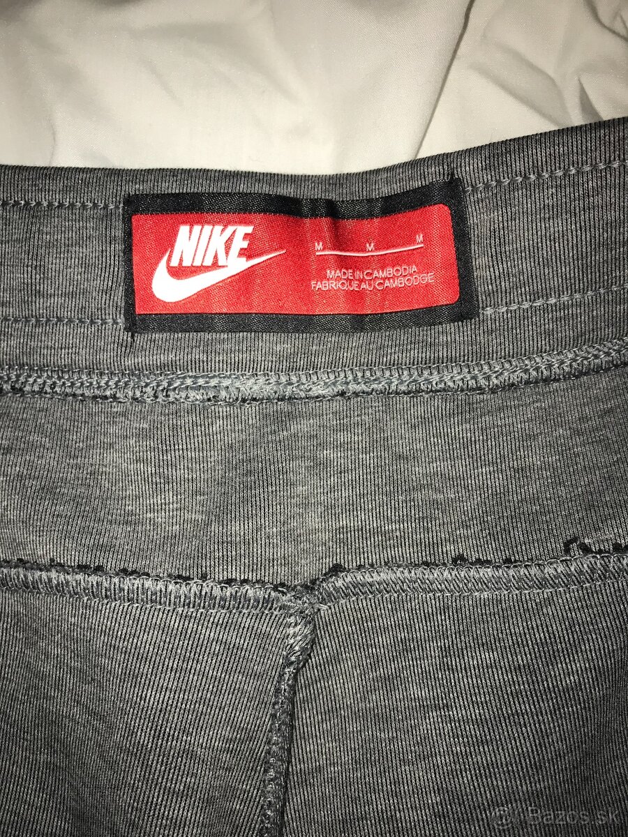 SÚPRAVA NIKE TECH veľ. M + darček - 9