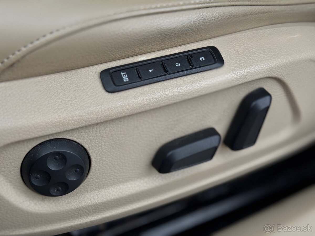 Volkswagen Passat Variant 2.0 TSI Highline - 9