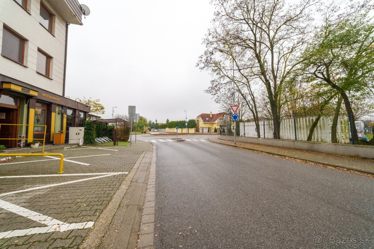 Pinky Real - Kancelária v srdci Šamorína–ideálna pre biznis - 9