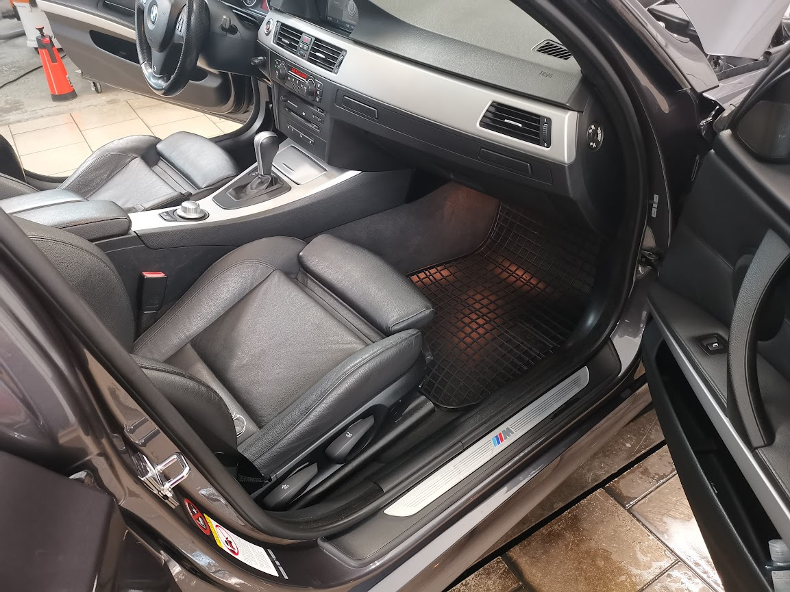 BMW 330xi TOURING (combi) - 9