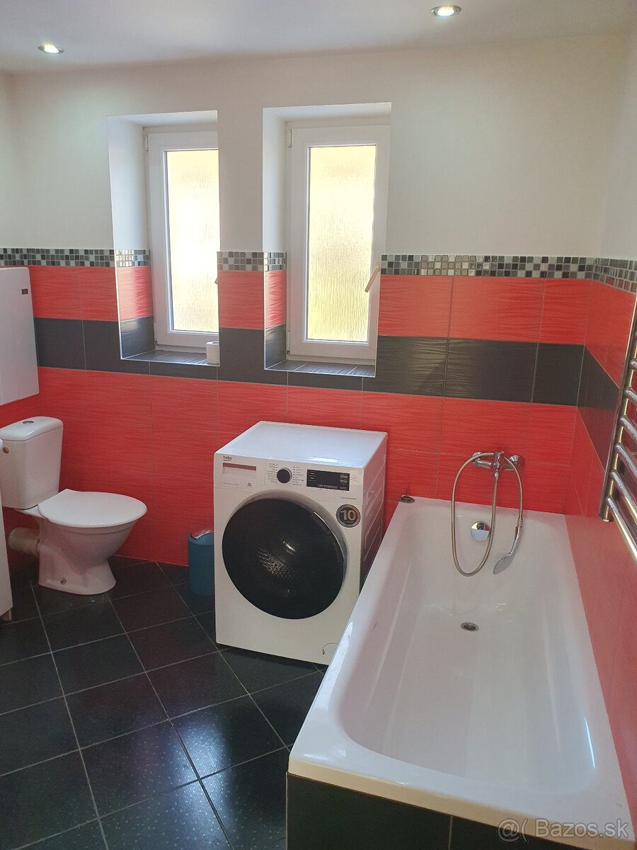 "Prenajmem 2 izbovy byt - 9