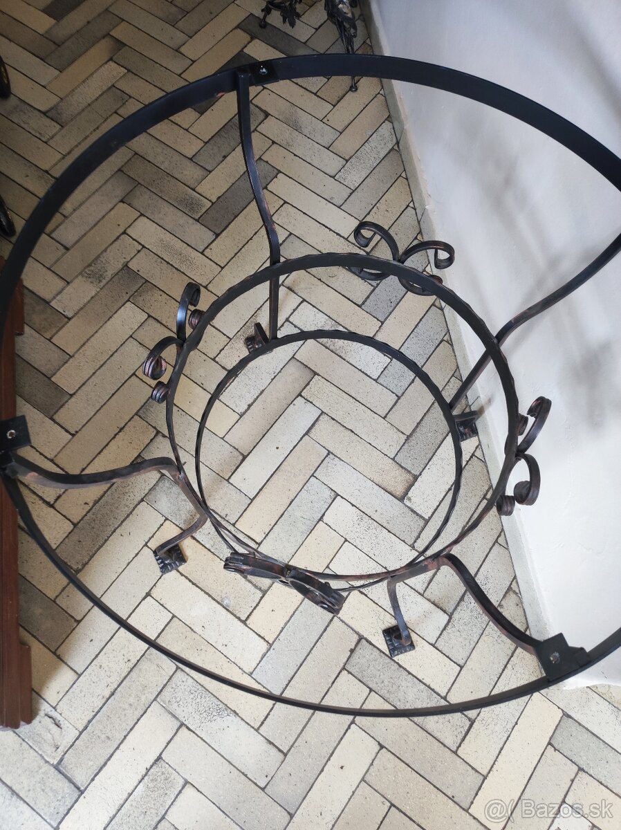 Stôl a stojan na kvety - 9