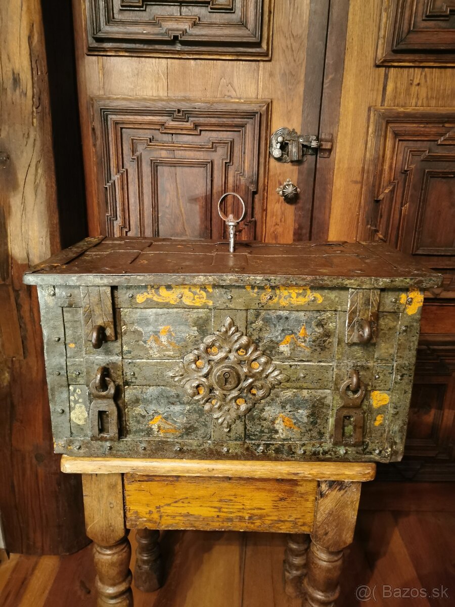 Original renesančna truhlica na predaj - 9