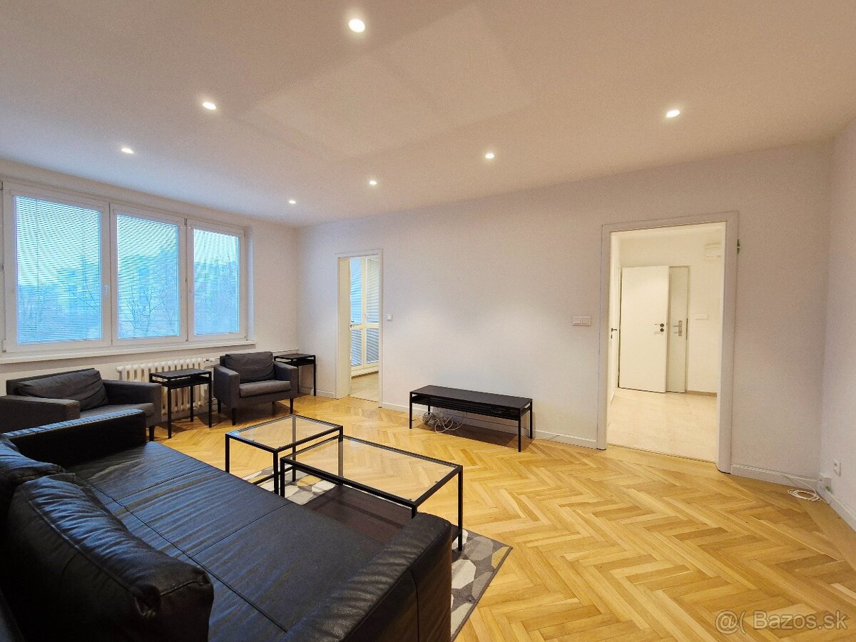 BEZ PROVÍZIE- 2 izbový byt pri Štrkoveckom jazere na Moldavs - 9