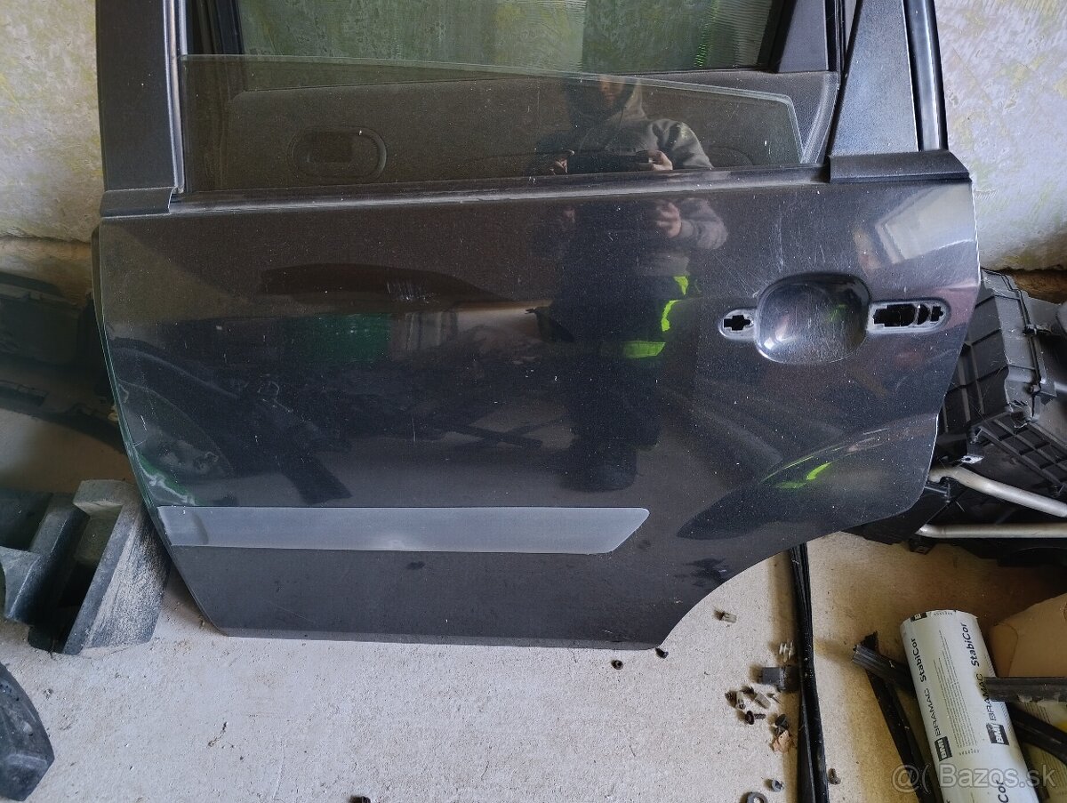 Ford miesta kapota blatník dvere - 9