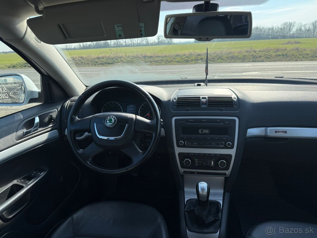 Škoda Octavia Combi 2.0 TDI CR DPF 4x4 Scout - 9
