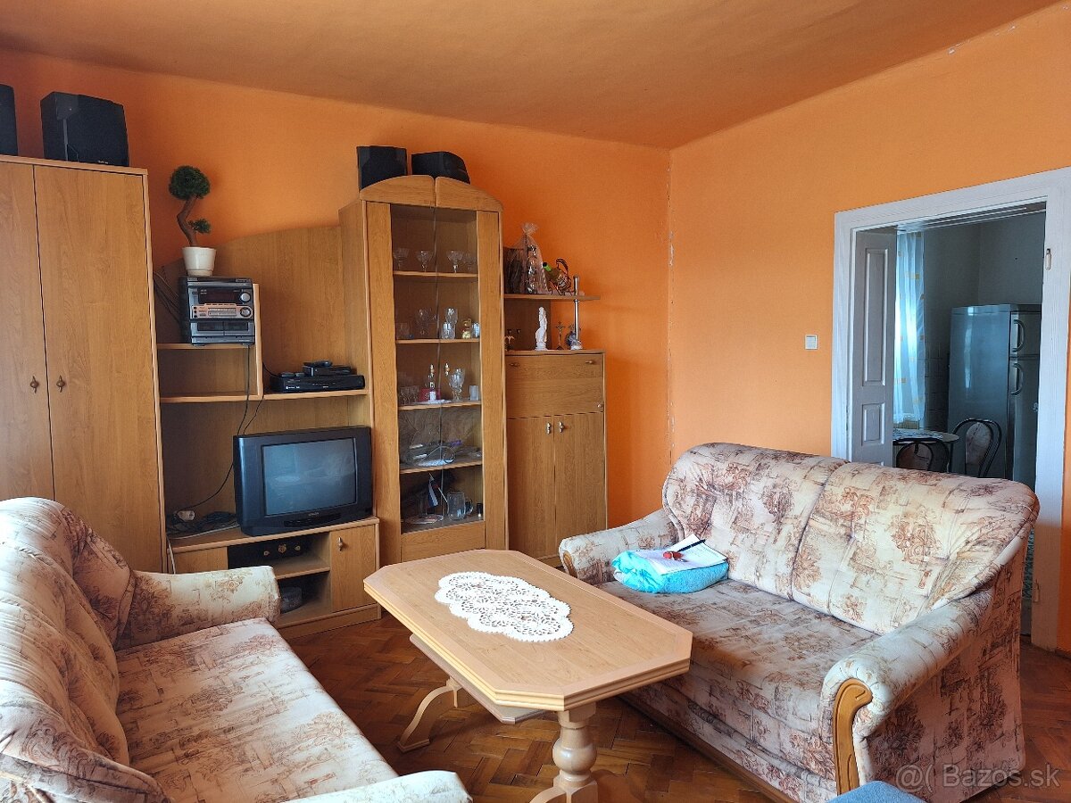 Rodinný dom s možnosťami - 9