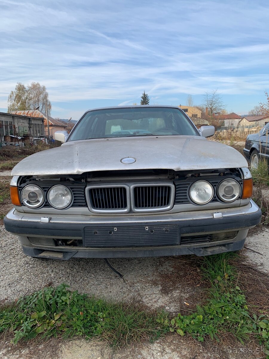 Rozpredam bmw e32 750iL - 9