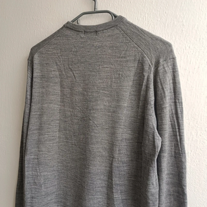 Uniqlo 100% vlnený sveter s okrúhlym výstrihom tenký svetrík - 9