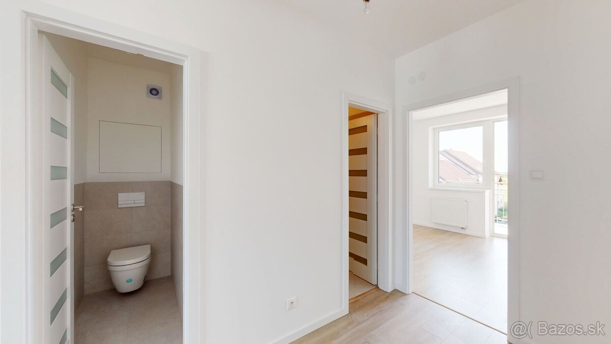 Polianky / B6412 / 2-izbový byt s loggiou - 9