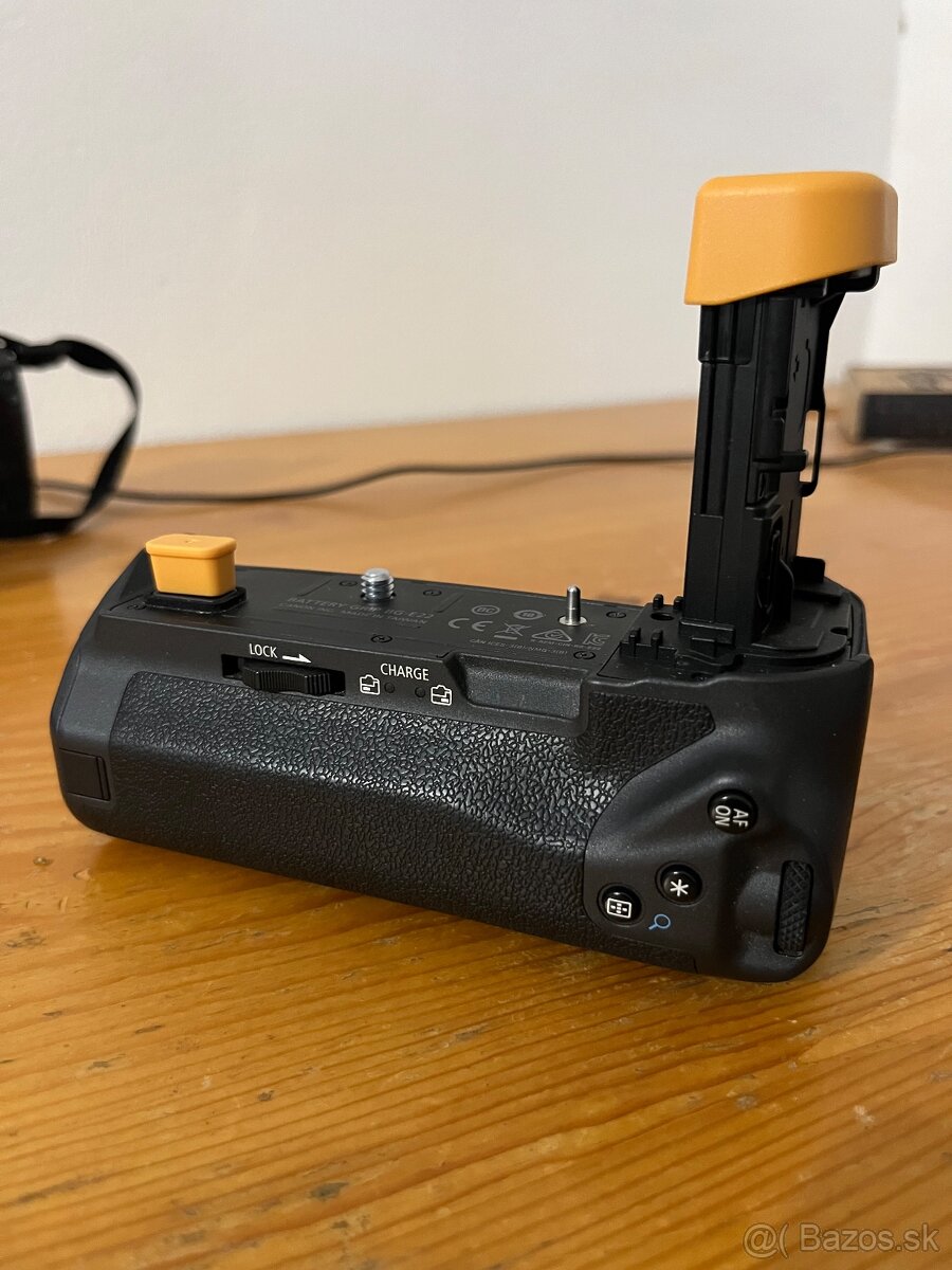 Canon EOS R + Battery grip - 9