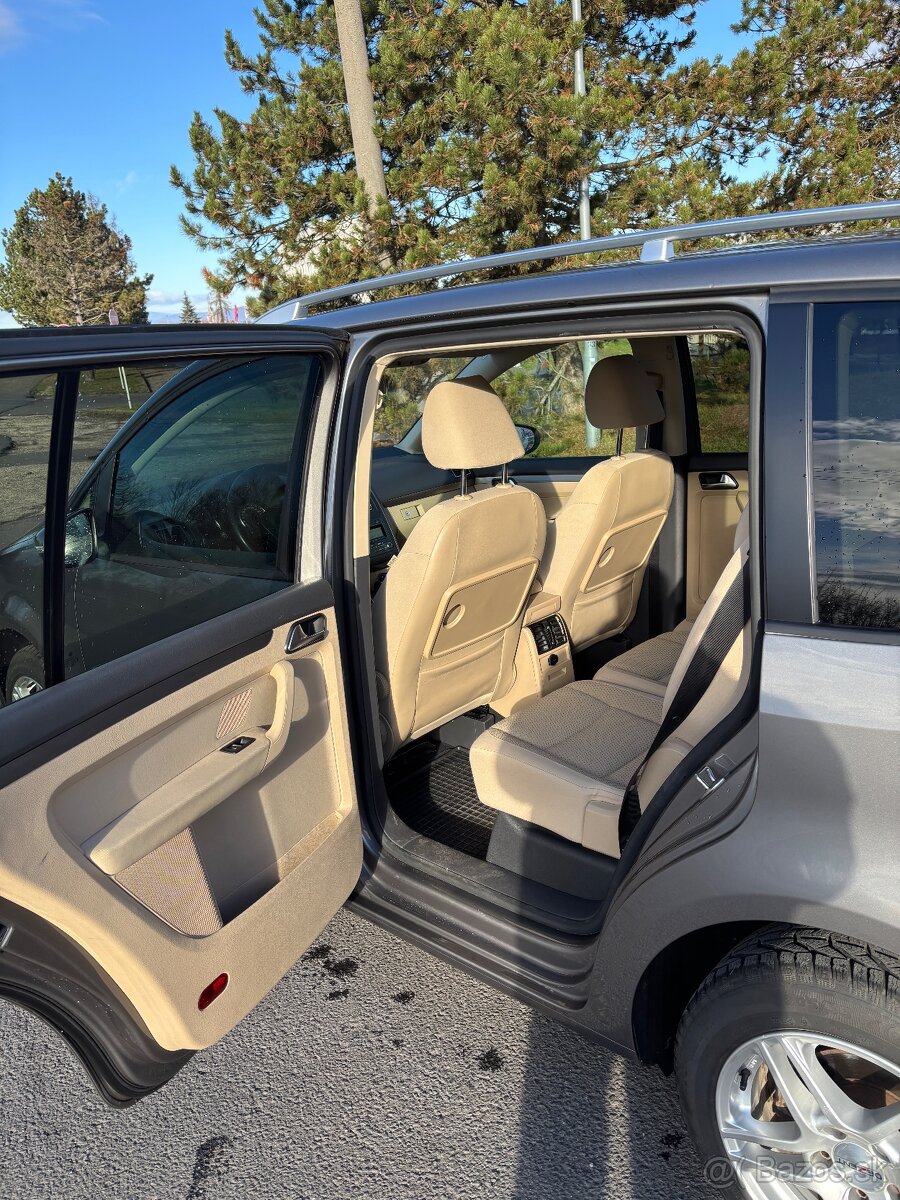 VW TOURAN 2.0tdi,DSG - 9