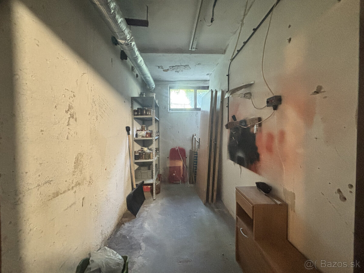 NA PREDAJ 3 IZBOVÝ BYT - KOMENSKÉHO, SMOLENICE - 9