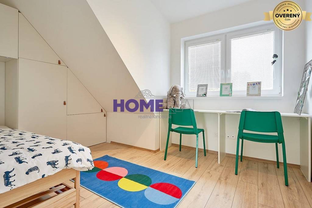 NOVOSTAVBA 4 IZB. RD S UPRAVENOU ZÁHRADKOU, TERASOU A PARKOV - 9