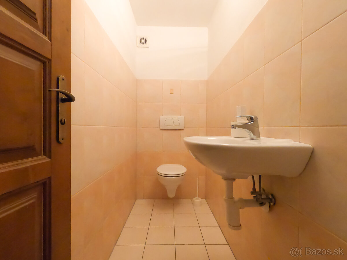 Predaj polyfunkčná budova s ubytovacím zariadením + dvoj - 9