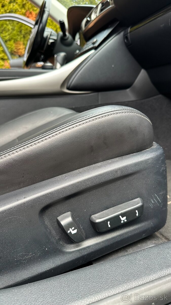 Predám Lexus IS 300h - 9