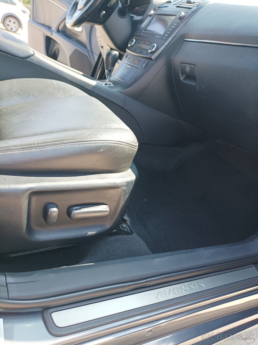 Predám Toyota Avensis - 9