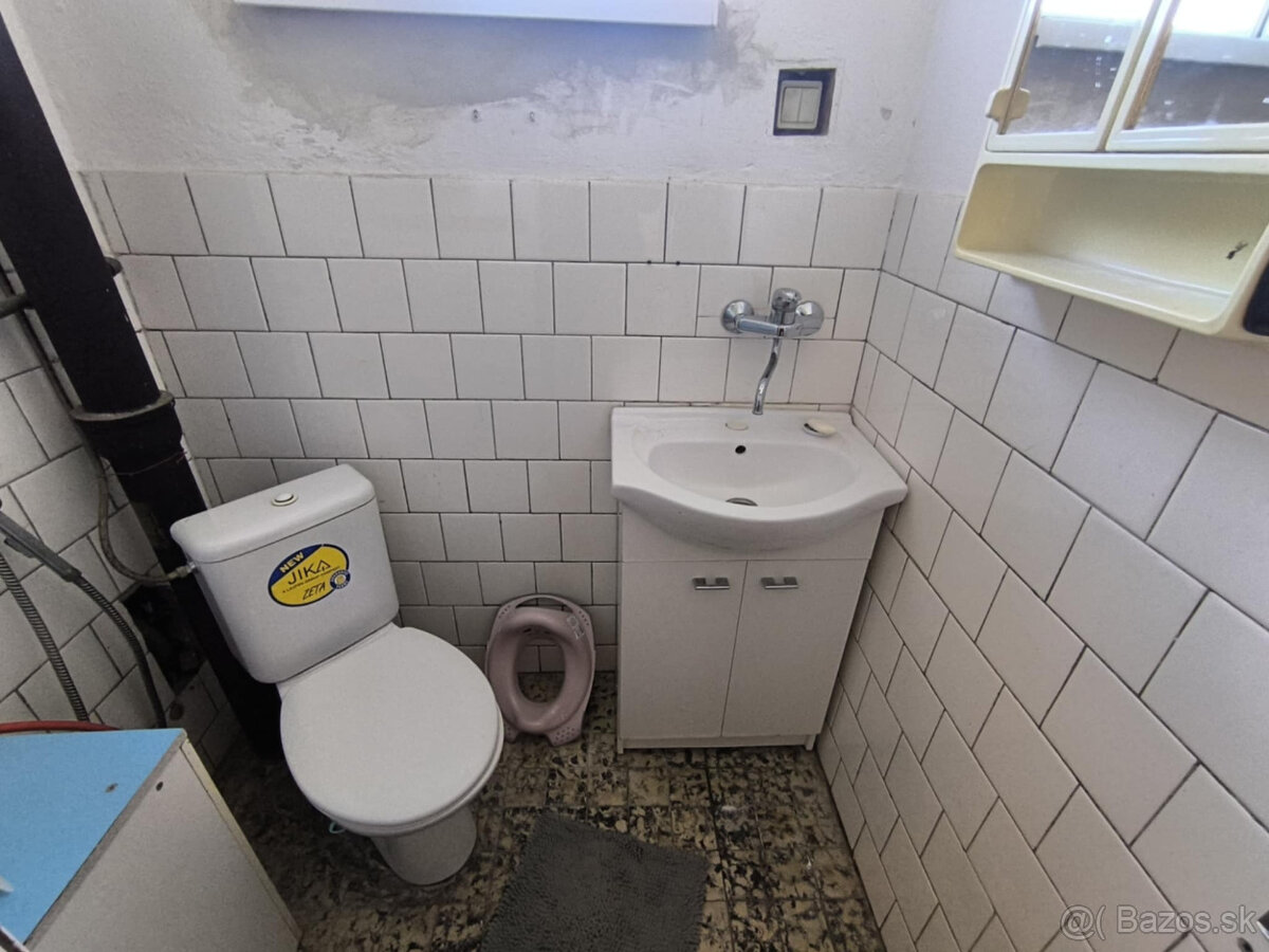 ‼️ REZERVOVANÉ‼️ ‼️RODINNÝ DOM S KRÁSNYM POZEMKOM NA PREDAJ - 9