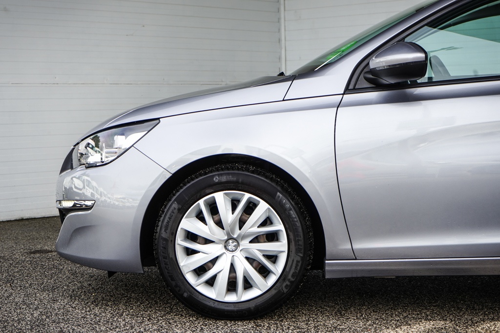 415- Peugeot, 308, 2015, benzín, 1.2 e-THP, 81kw - 9