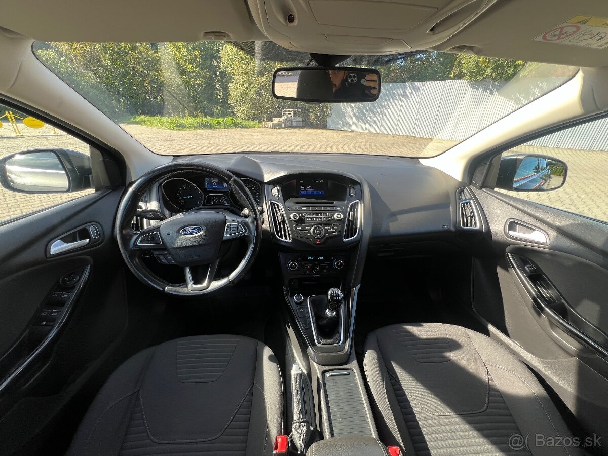 Ford Focus Kombi 1.0 EcoBoost Titanium X - 9