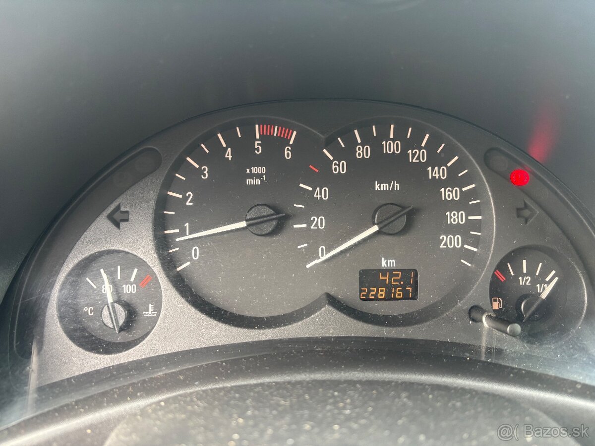 Opel corsa c 1.7 Dti - 9