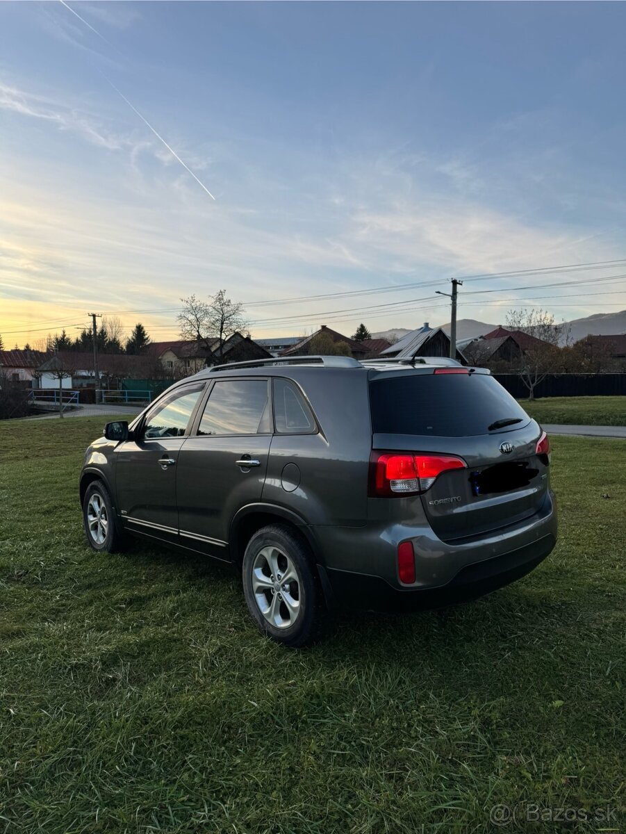 Kia Sorento 2.2 CRDI 4x4 A/T6 RV2015 - 9