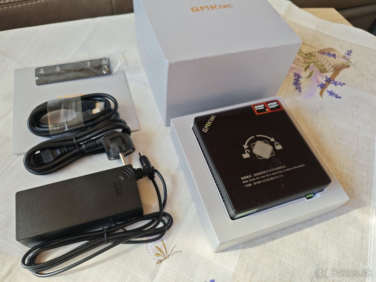 GMKtec K8 Plus AMD Ryzen 7 8845HS 32GB RAM 1TB SSD Win11 Pro - 9
