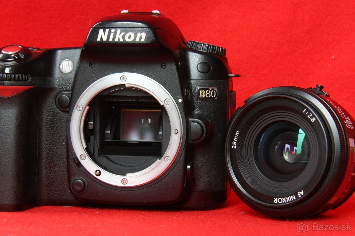 NIKON D 80 & AF Nikkor 1:2.8/28 mm - 9