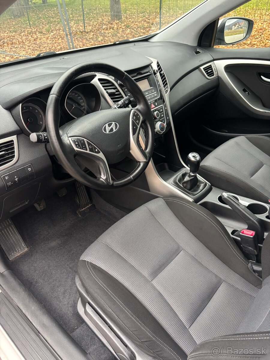 2014 Hyundai I30 1.6 MPI, 100 000 km, NOVÁ STK, 1.Majiteľ - 9