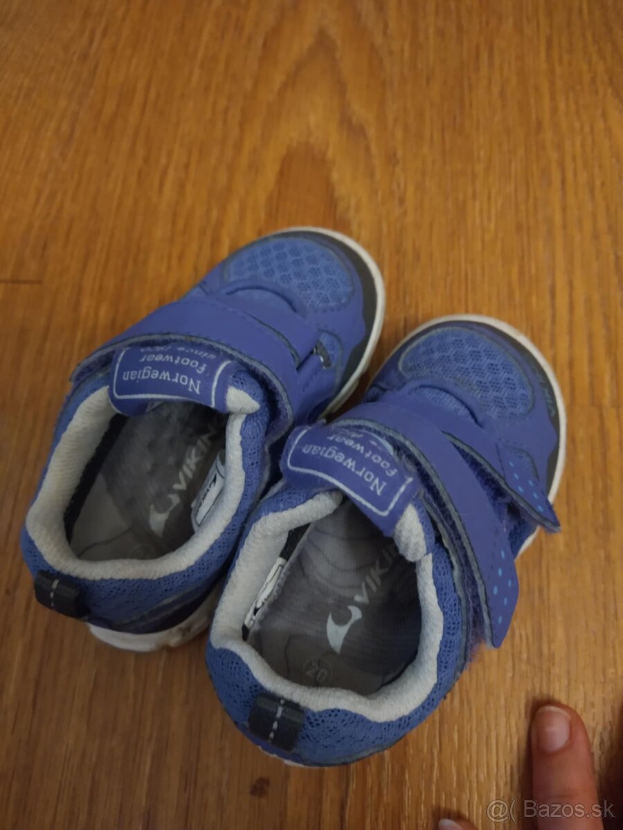 Dievčenské topánky, sandálky č. 21 - 9