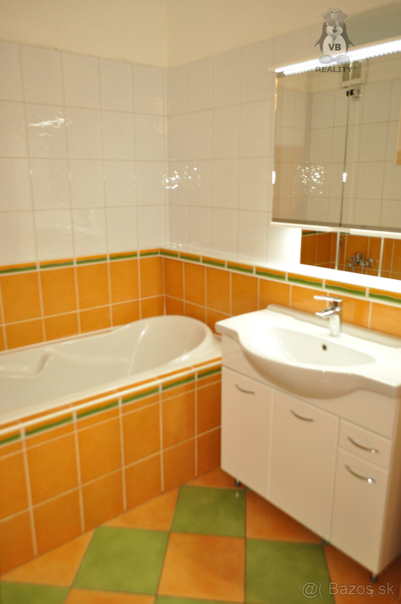 Byt 5+1 s loggiou, sídl. Západ 1, Sp. Nová Ves - 9