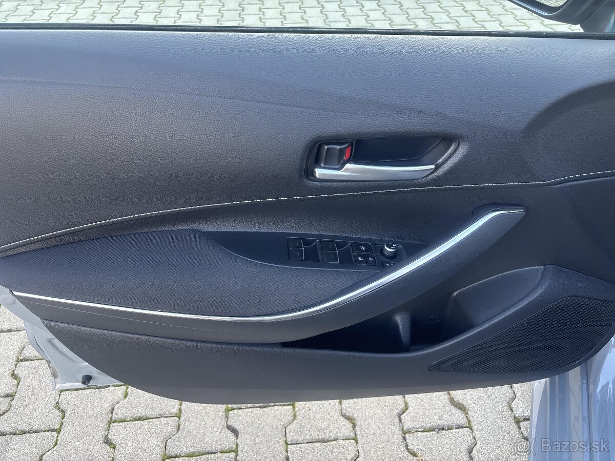 Toyota Corolla Touring Sports 1.8 Hybrid e-CVT 2021 - DPH - 9